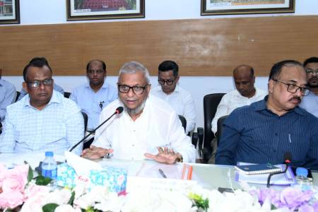 নির্ধারিত সময়ের মধ্যে শ্রমিকদের বেতন-বোনাস নিষ্পত্তি করার আহ্বান শ্রমমন্ত্রীর