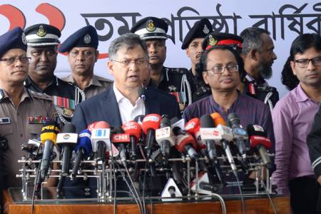 র‍্যাবকে একটি জনবান্ধব ও দায়িত্বশীল বাহিনী হিসেবে পুনর্গঠন করা হবে- স্বরাষ্ট্রমন্ত্রী