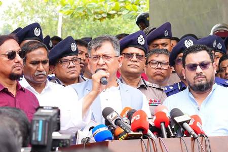 জঙ্গল সলিমপুরে কোনো সন্ত্রাসীর অভয়ারণ্য থাকবে না স্বরাষ্ট্রমন্ত্রীর হুঁশিয়ারি 